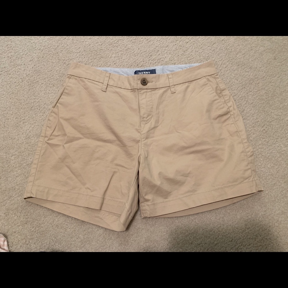 ☀️ Old Navy Khaki Shorts ☀️